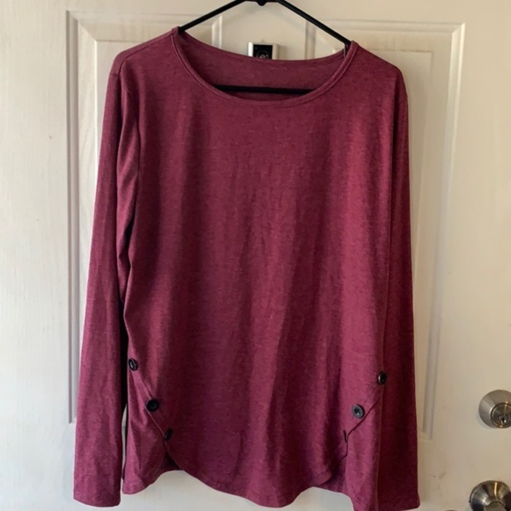 Women’s long sleeve blouse